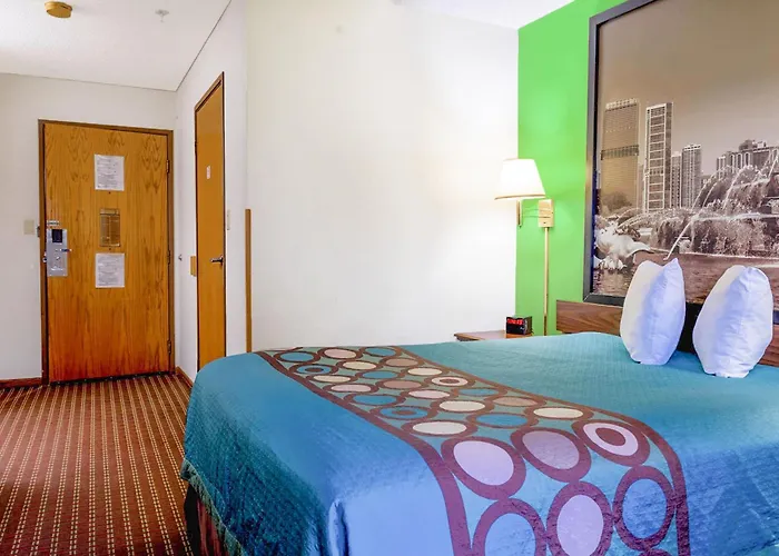 Super Rest Motel