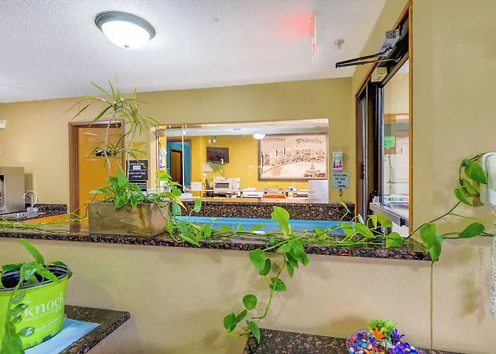 Super Rest Motel